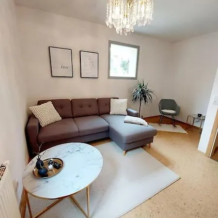 Stilvolle Ferienwohnung Im Grunen - Sehr Zentral Apartment